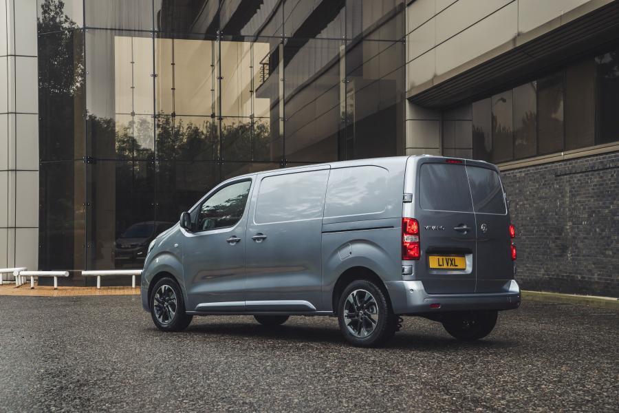  Vauxhall Vivaro Van 2019 года  (фото 29 из 35)